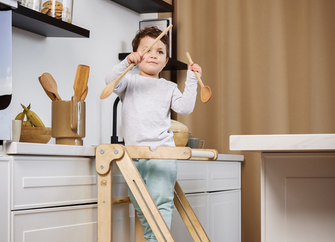 Kids Helper: Ein multifunktionaler faltbarer Tritthocker für Kinder