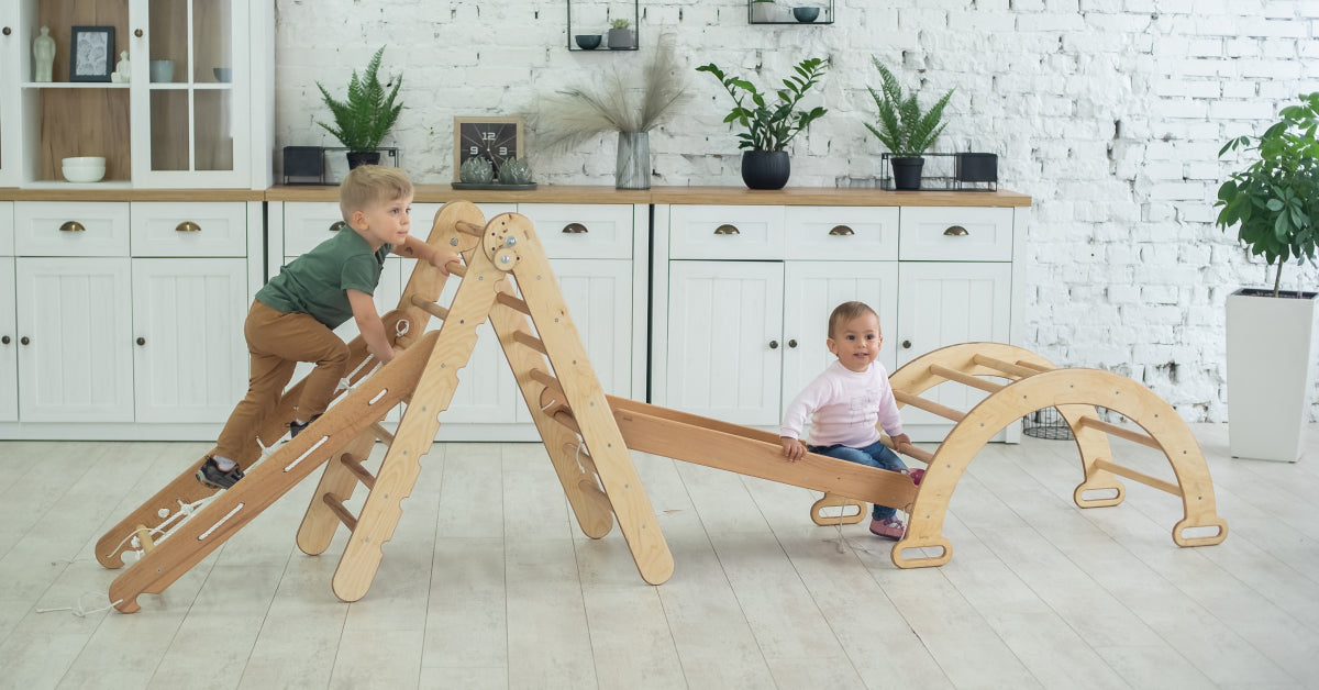 ESSEGI Sedia BAMBINO Montessori, CON BRACCIOLI, Faggio Naturale, fatta a  mano in Italia : : Casa e cucina